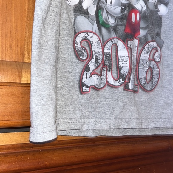 2016 Disney Tee - Picture 5 of 13
